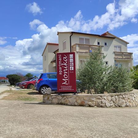 Apartments Monika Нін Екстер'єр фото
