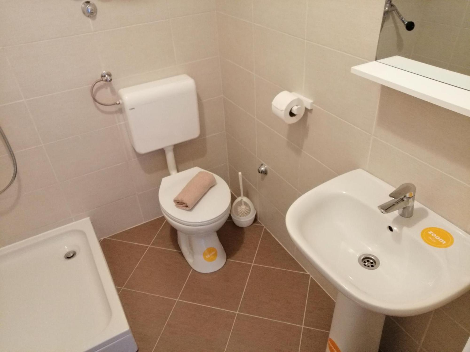 Apartments Monika Нін Екстер'єр фото