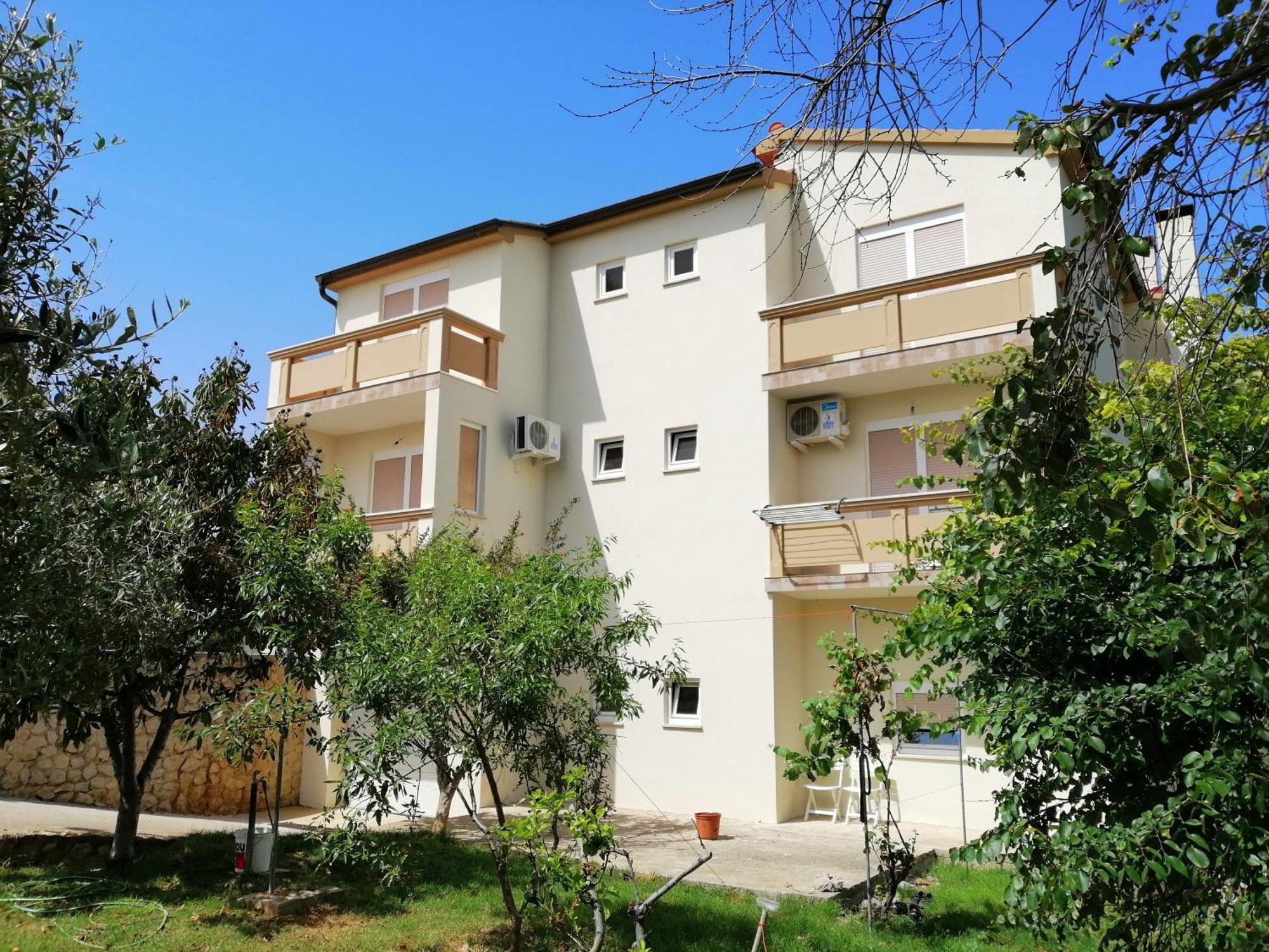 Apartments Monika Нін Екстер'єр фото